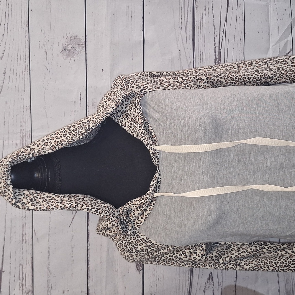 NWT 12PM by Mon Ami Animal Print & Gray Hoodie sz M - Picture 3 of 9